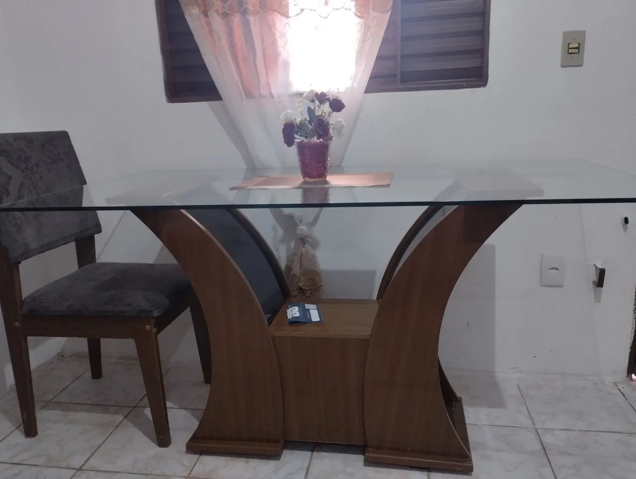 Vende-se mesa de vidro! Obs!sem as cadeiras  - Foto 3