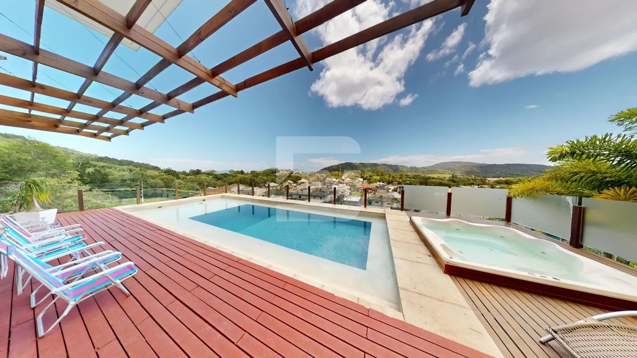 Casa de 5 Dormitórios em Santo Antônio - Florianópolis, SC - Foto 2