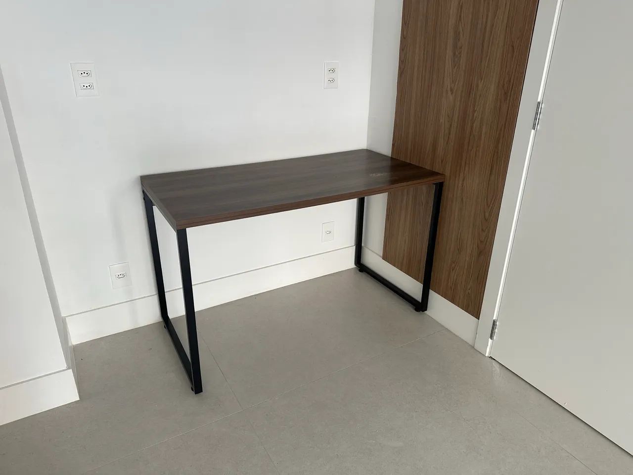Mesa / Escrivaninha  - Foto 3