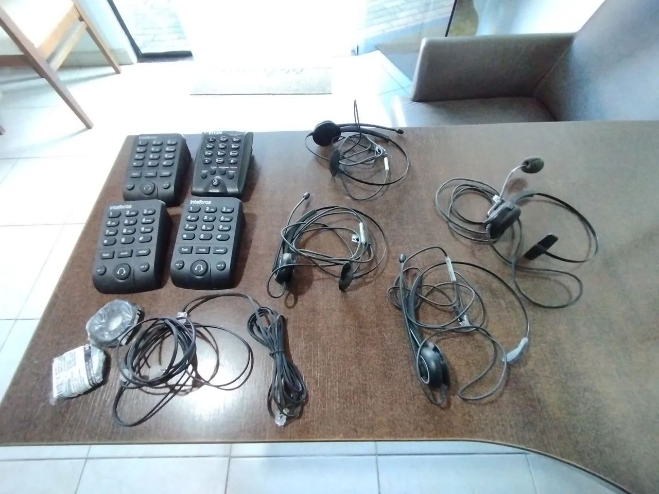 3 x Headset Intelbras HSB50 e 1x Headset Elgin HST6000