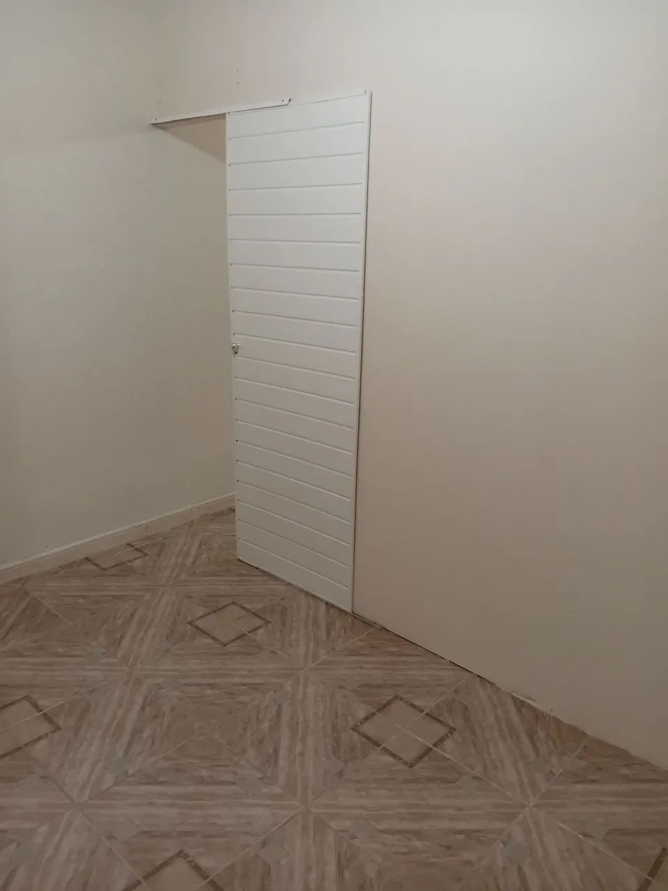 Conjugado em Olaria valor R$900,00.