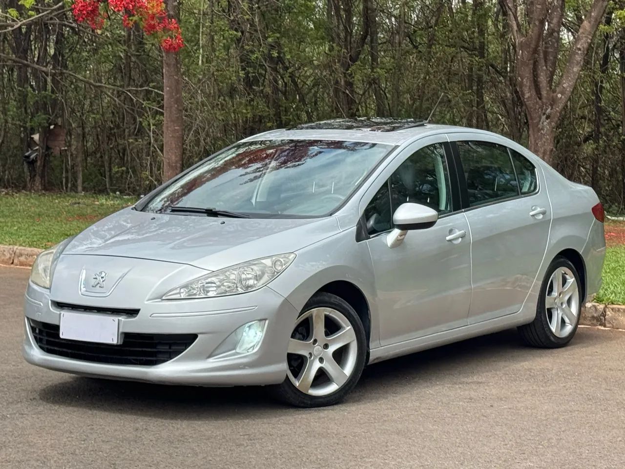 Peugeot 408 408 Sedan Feline 2.0 Flex 16V 4p Aut. 2012