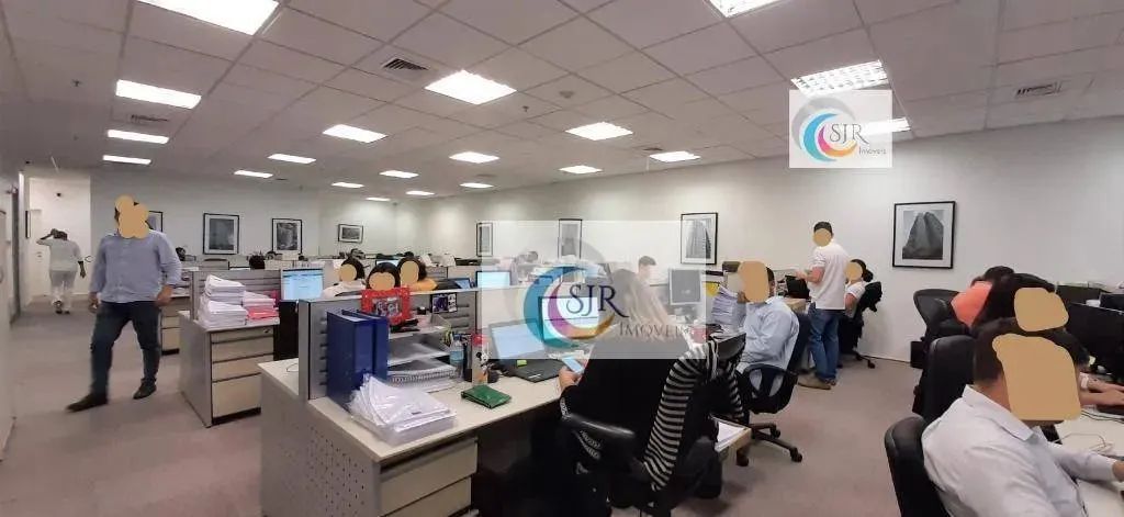 Conjunto comercial com 291m² mobiliado com 54 posições de trabalho, 3 salas de reunão com  - Foto 2