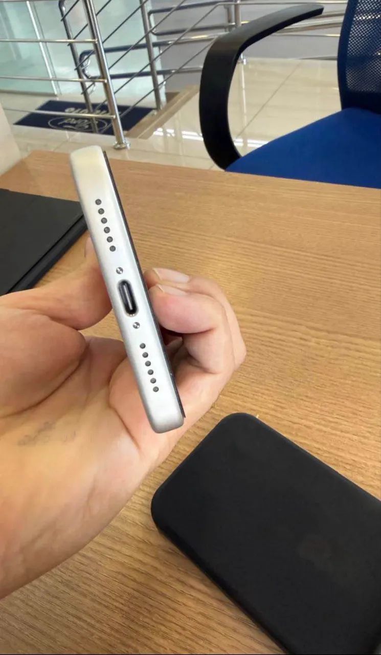 IPHONE 17 PRO MAX 256 GIGAS SILVER - Foto 3