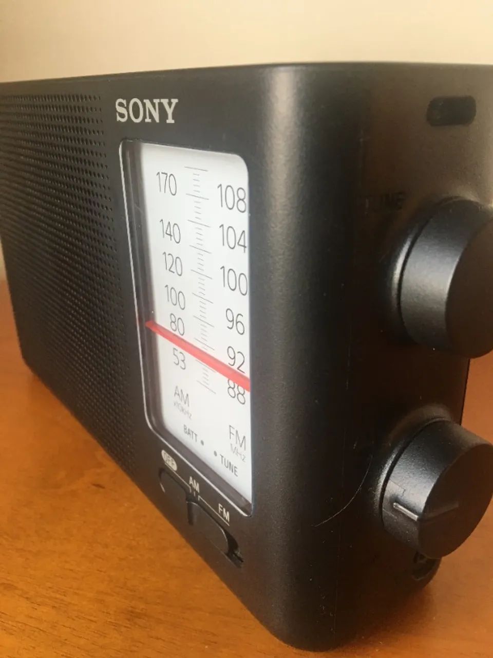 RÁDIO SONY ICF 19