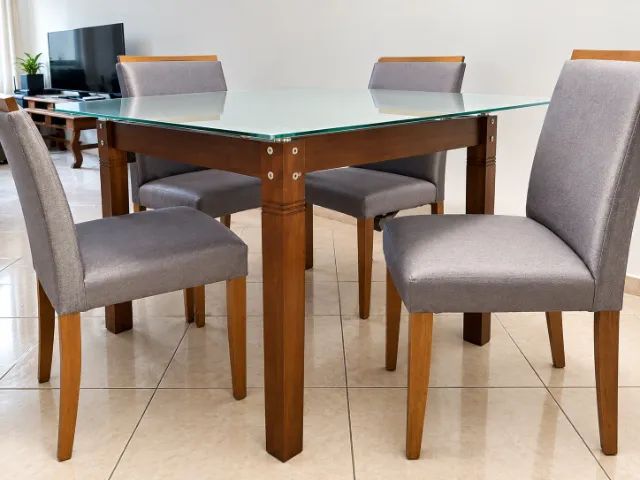 Conjunto de Mesa de Jantar com 4 cadeiras estofadas - Foto 2