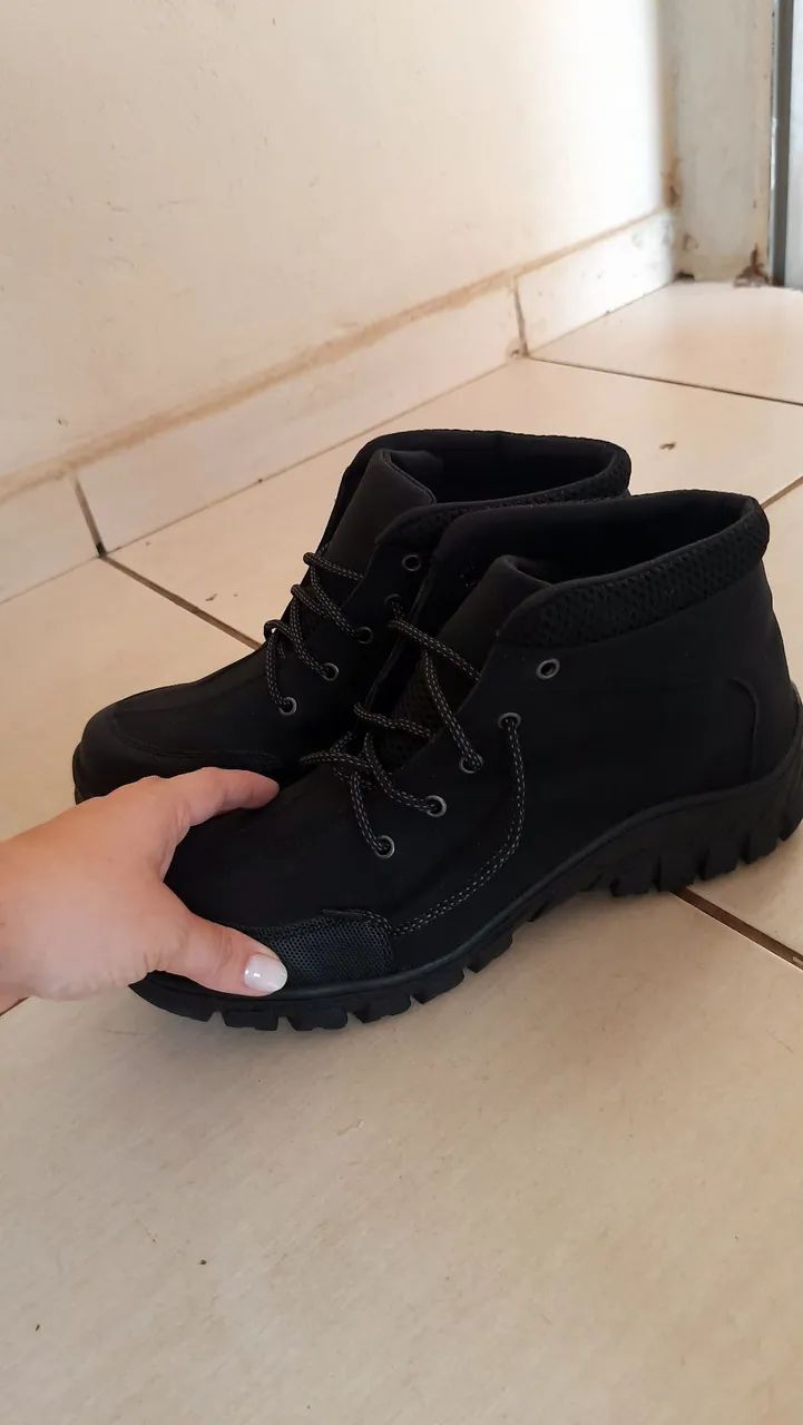 Bota coturno tratorada n.44