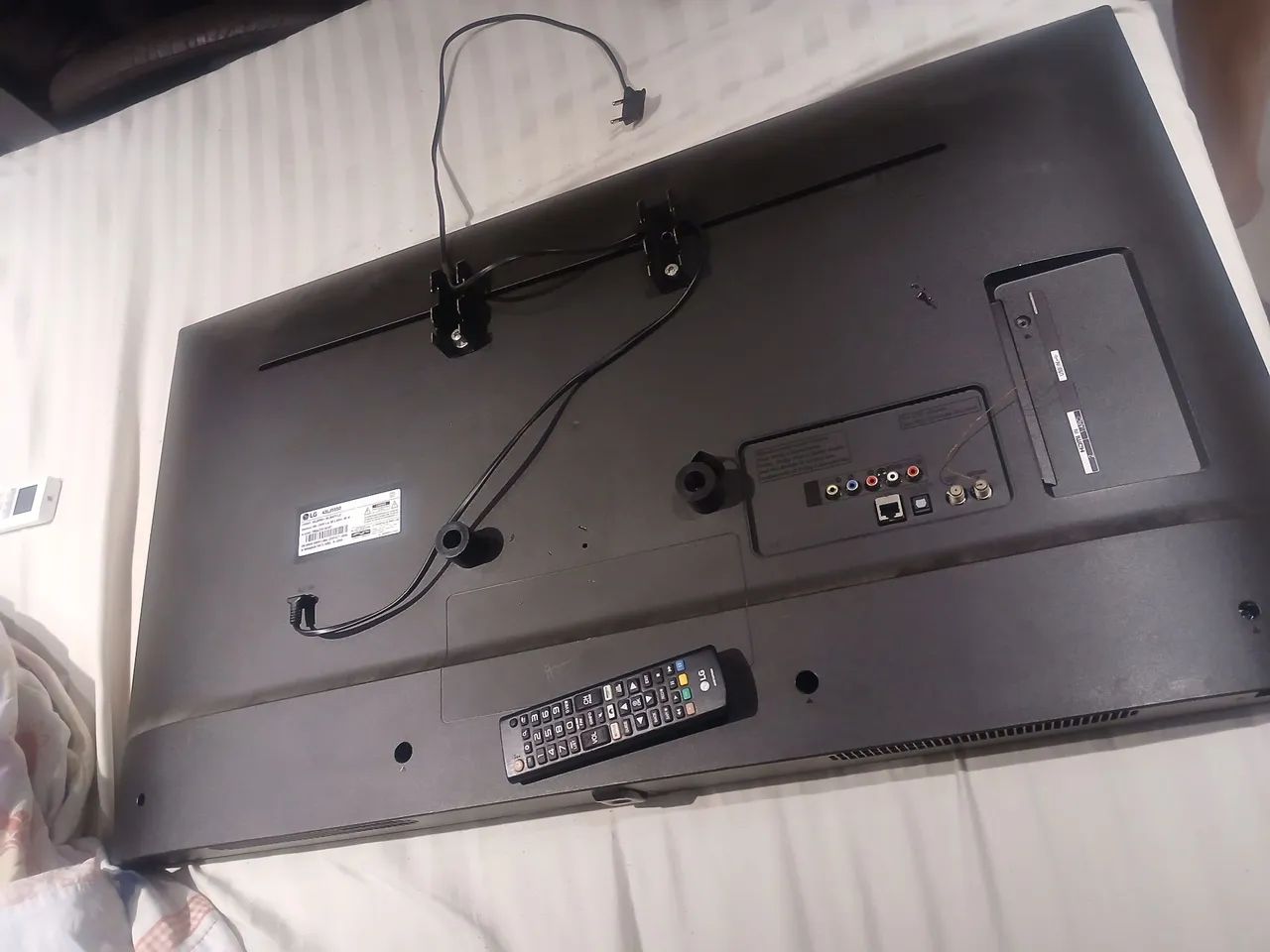 TV LG 43 polegadas smart com controle. Funcionando perfeitamente  - Foto 2