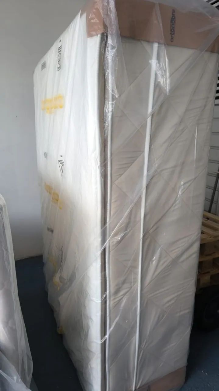 Cama box de casal Nobre com pillow 