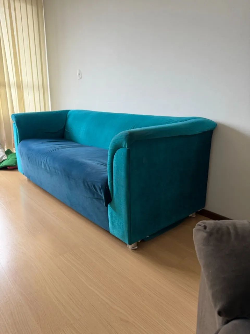 SOFÁS DE VELUDO AZUL, 3 LUGARES E 2 LUGARES - Foto 3