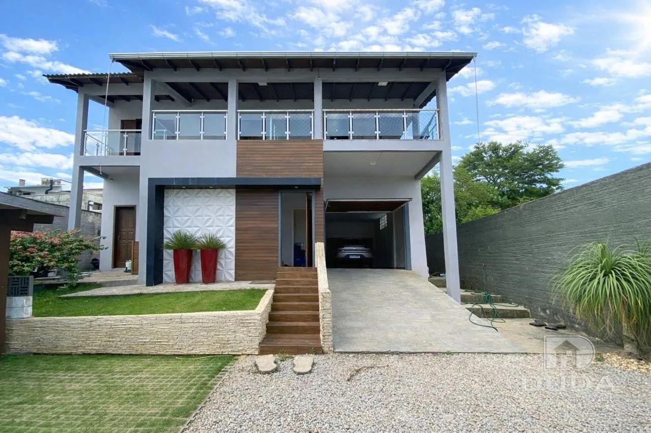 Linda casa com piscina - Foto 2