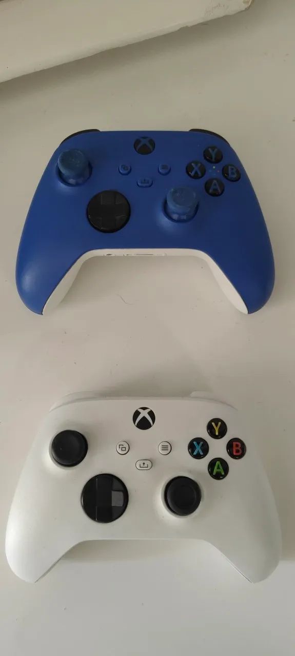 Xbox séries s em perfeito estado com 2 controles  - Foto 3
