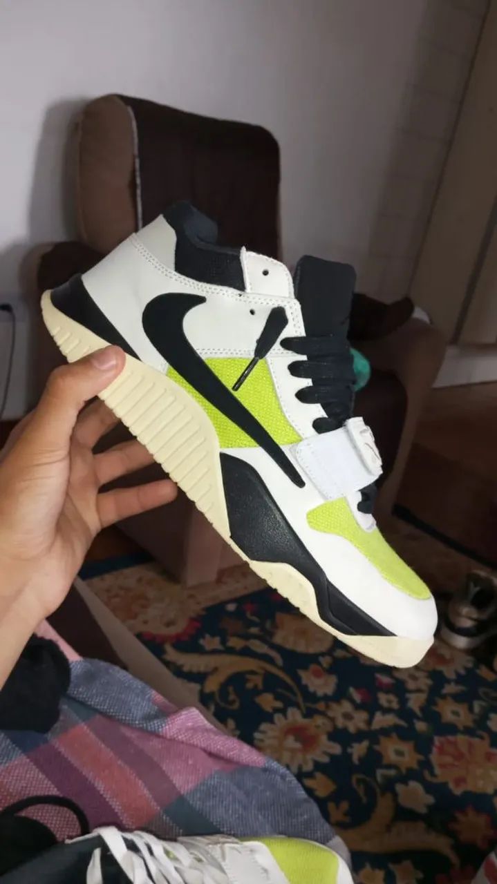 Jumpman Jack bright cactus 43
