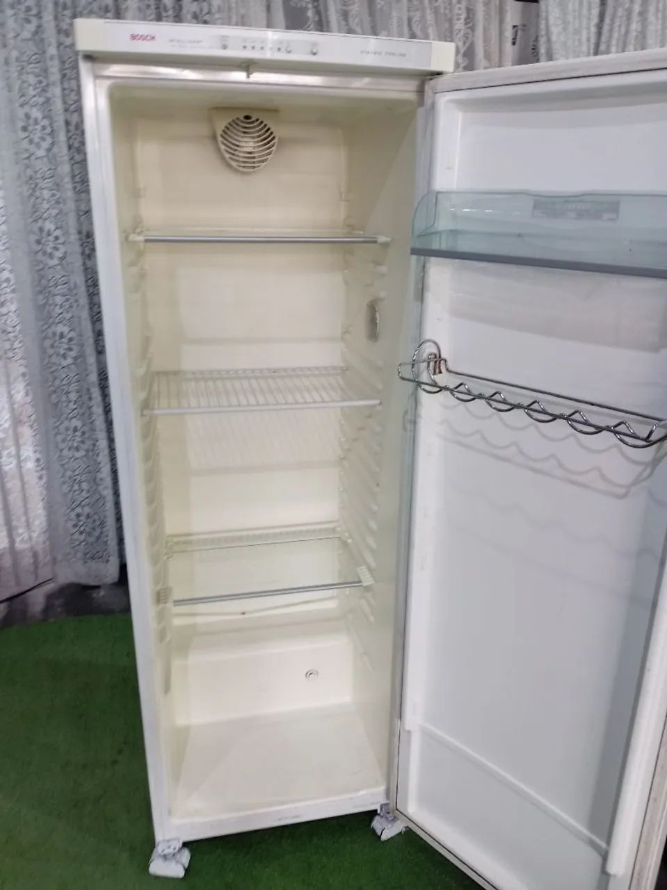 Freezer vertical Bosch  - Foto 3