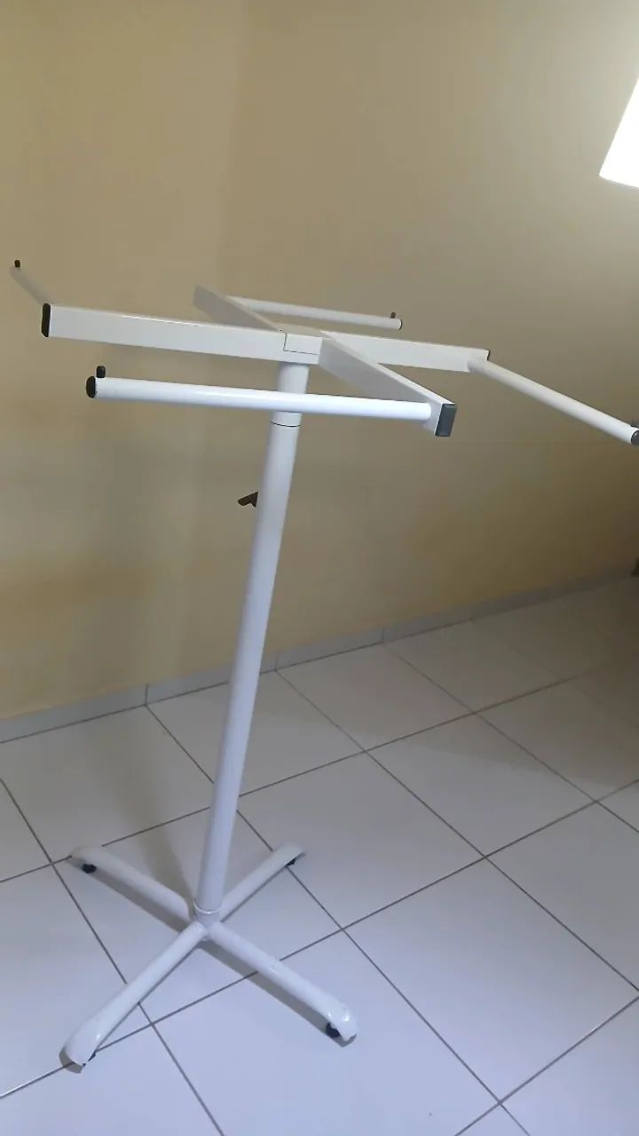 Arara Suástica 