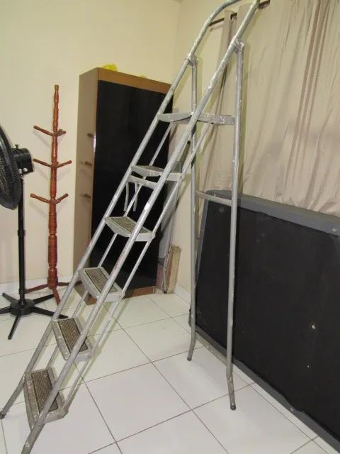 Escada de Ferro com 6 degraus - Foto 2