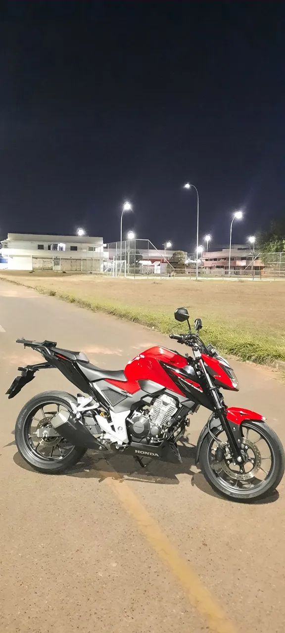 cb300f 2024 - Foto 2