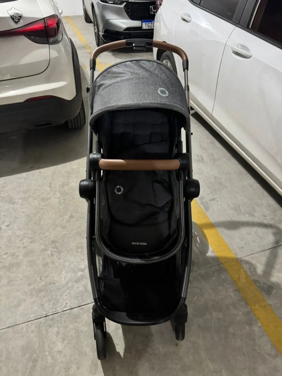 Carrinho + Bebê conforto 