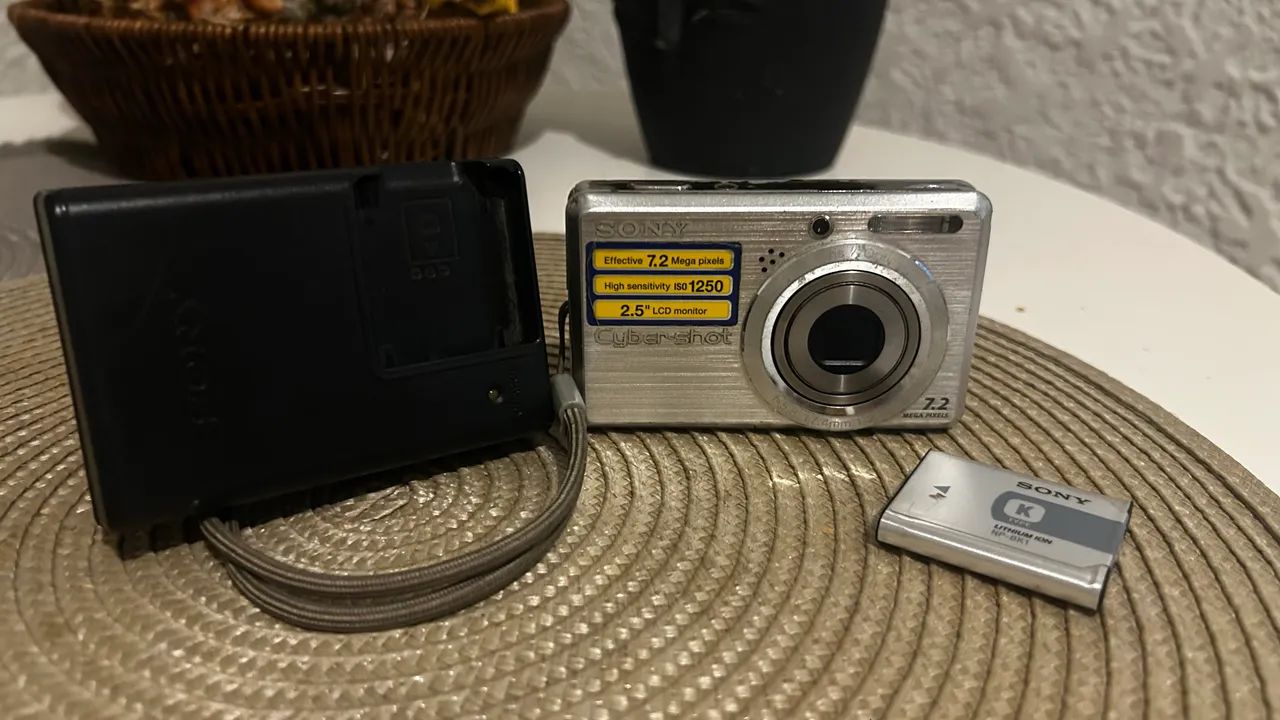 Camera Ciber Shot Sony 7.2 megapixels - Foto 5