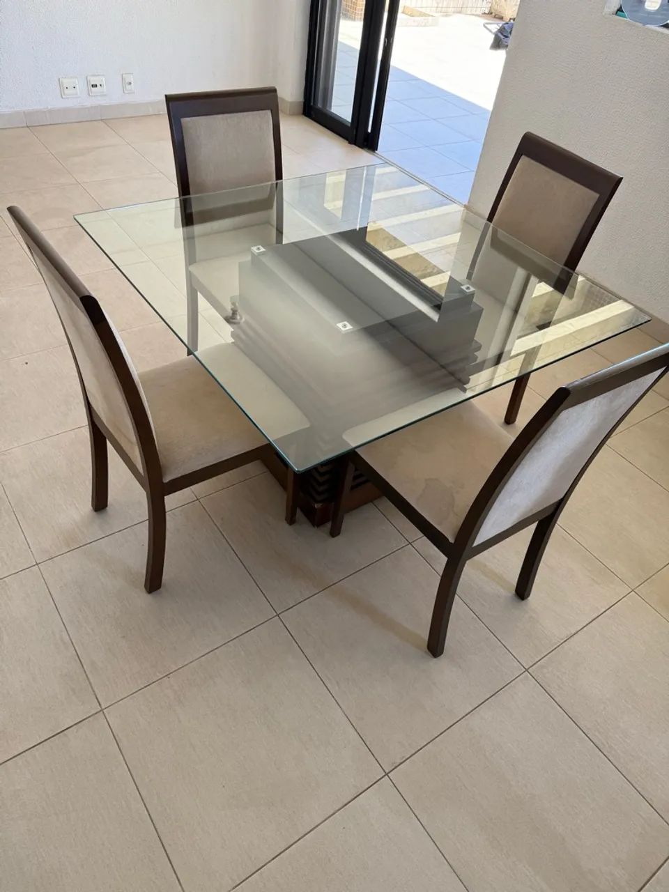 Mesa de jantar com base em madeira e tampo de video - Foto 2