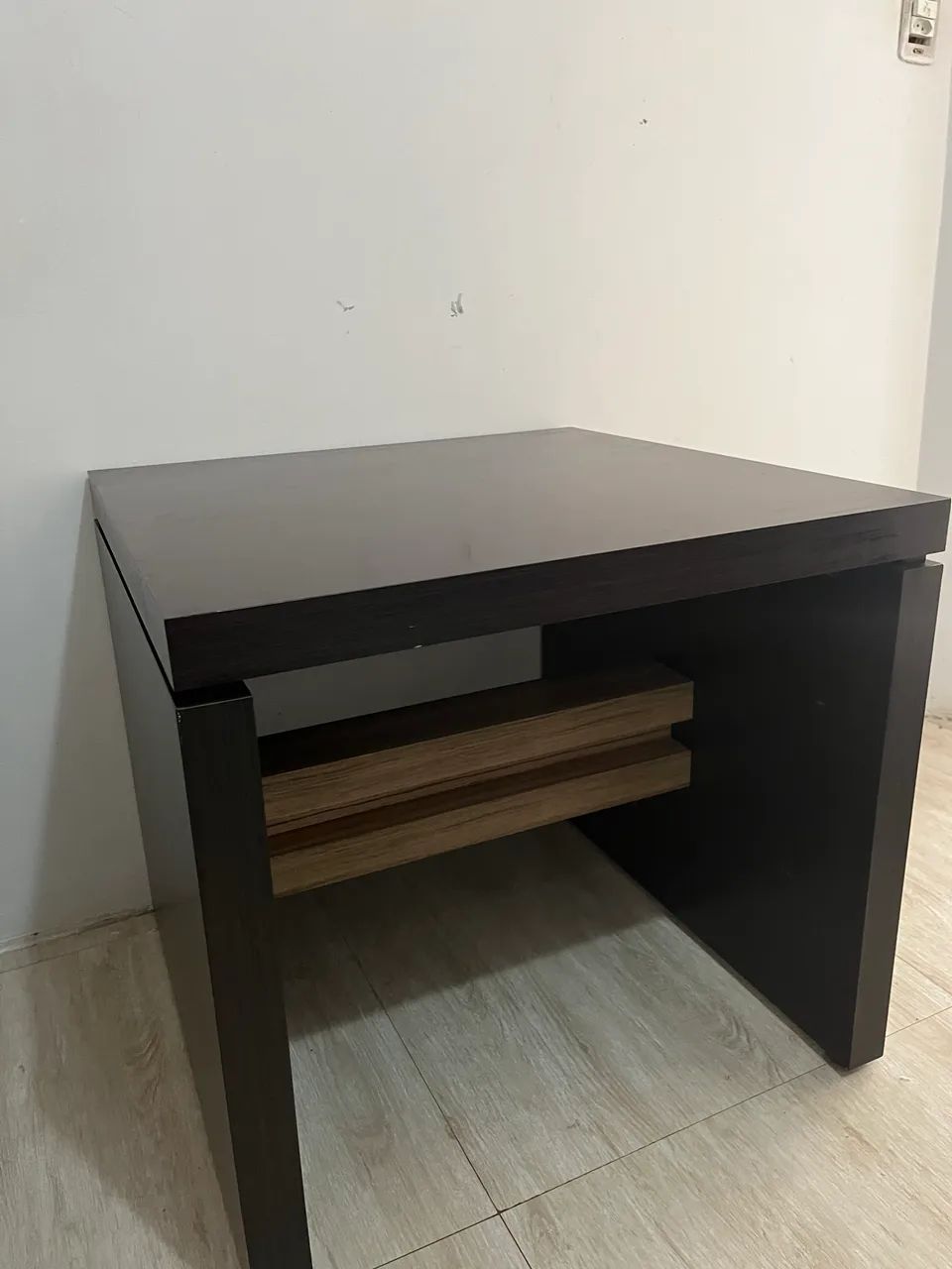 MESA LINDA QUADRADA PARA SALA/QUARTO - Foto 2