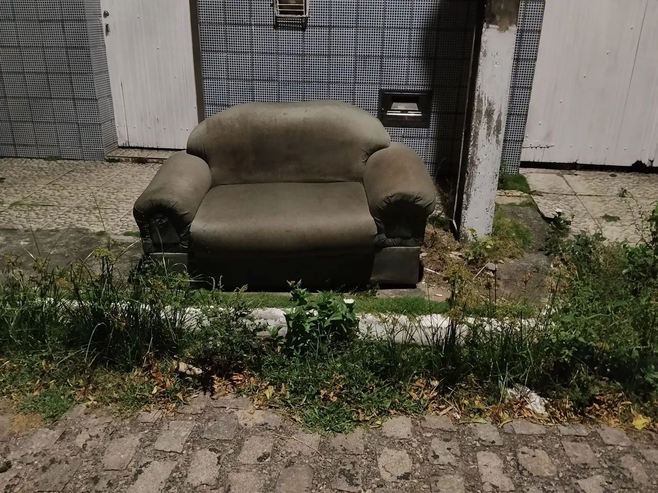 Sofá usado 2 lugares