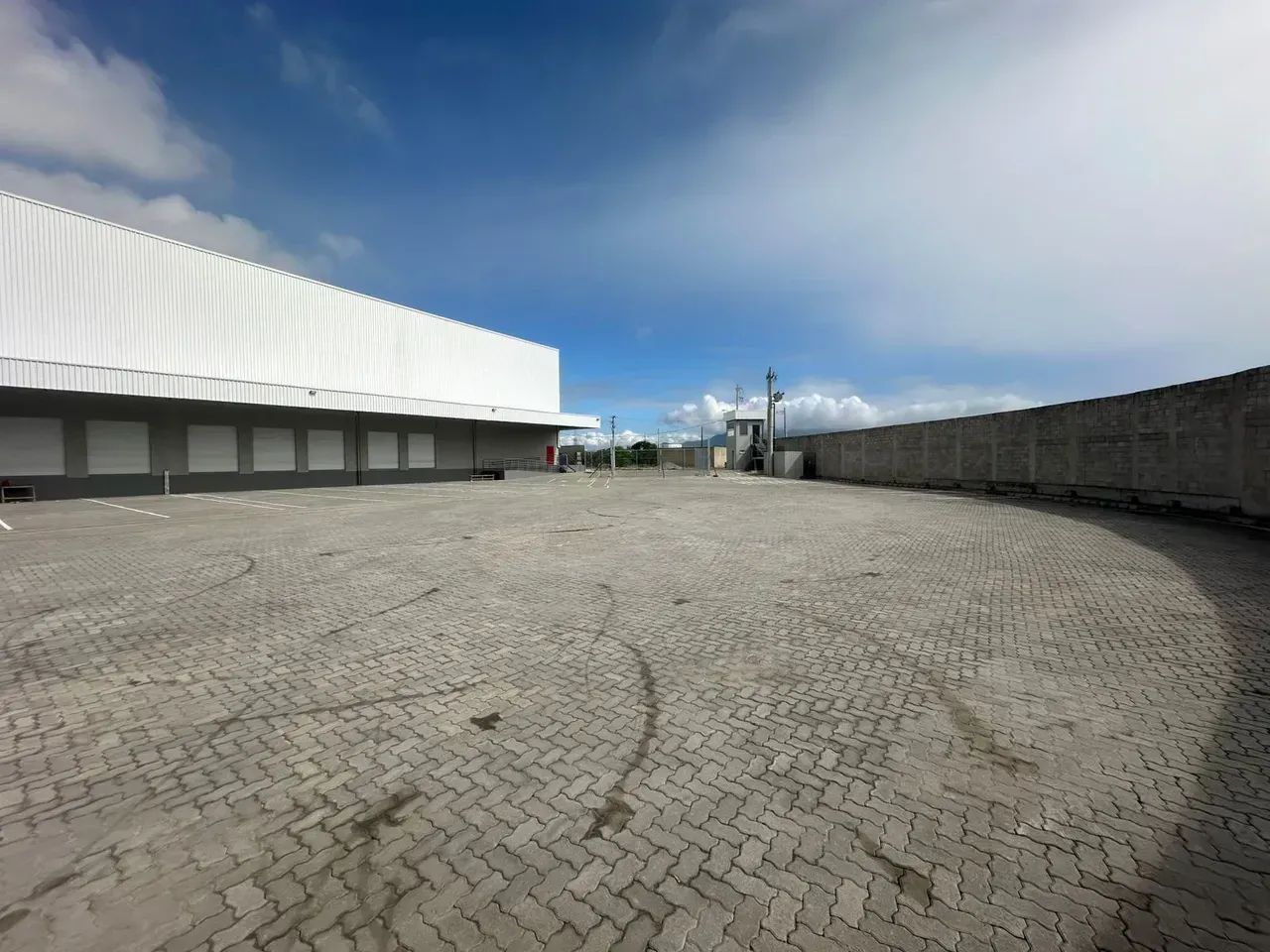 Galpão com área total de 4500m² no Civit II - Foto 10