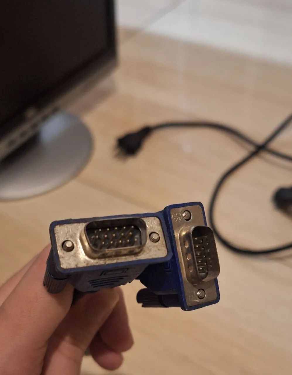 Monitor de escritório AOC quadrado - Foto 4