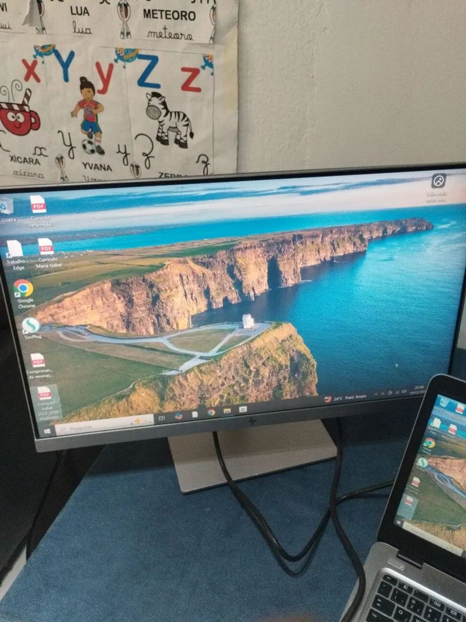 HP 24-inch Monitor403004435433400320