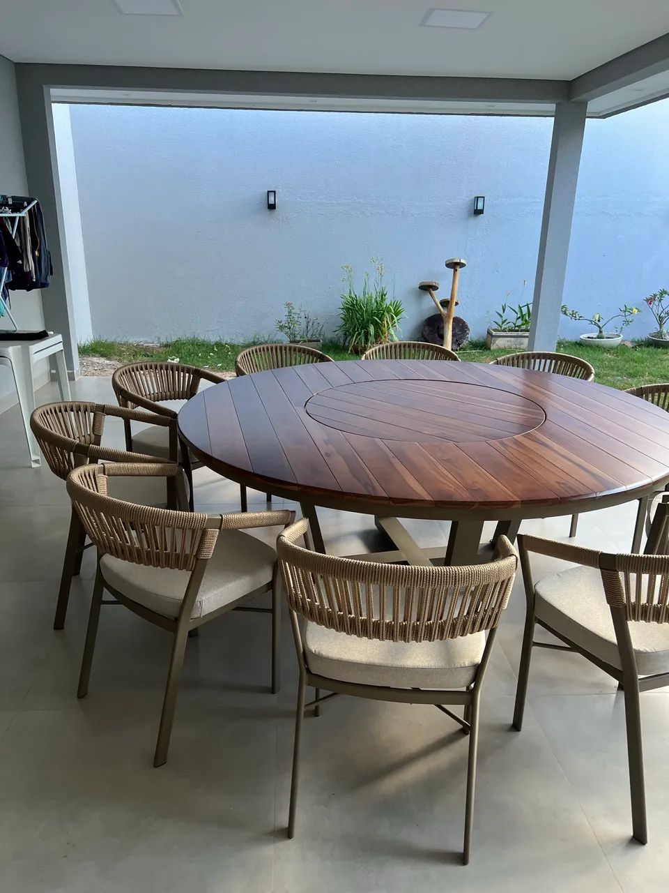 Mesa com cadeiras área gourmet e externa  - Foto 2