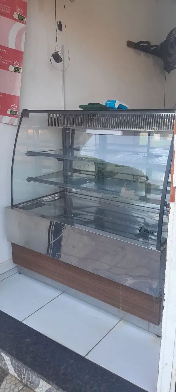 Vitrine America Refrig. Confeitaria 120