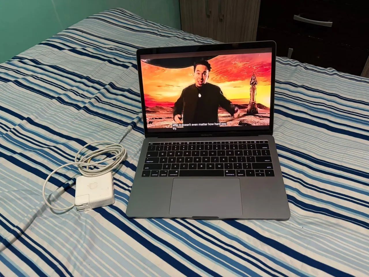 Mac Book Pro 2017 - Foto 2