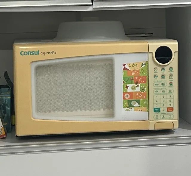 Micro-ondas Consul com painel digital - funcionando
