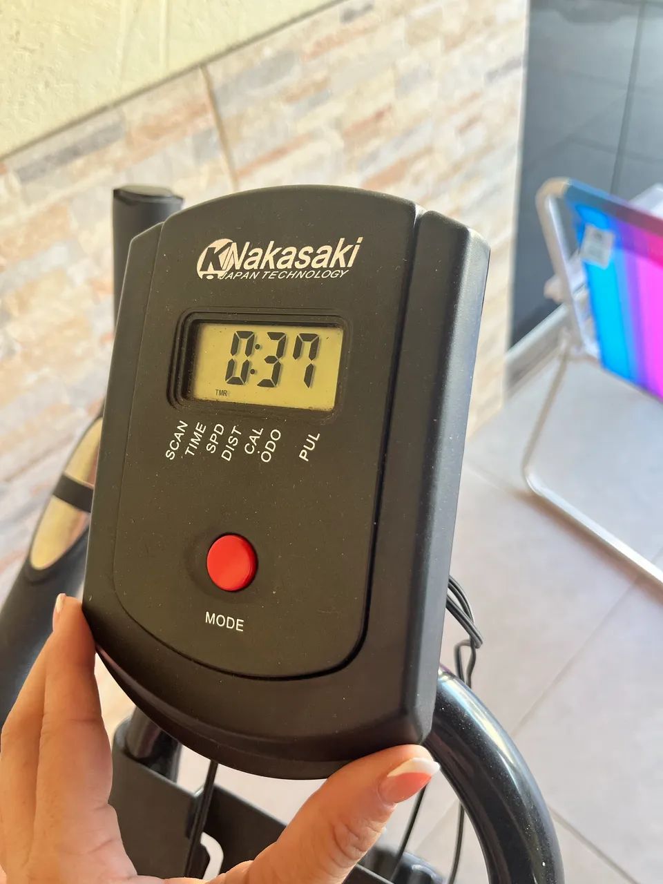 Bicicleta ergométrica seminova  - Foto 3