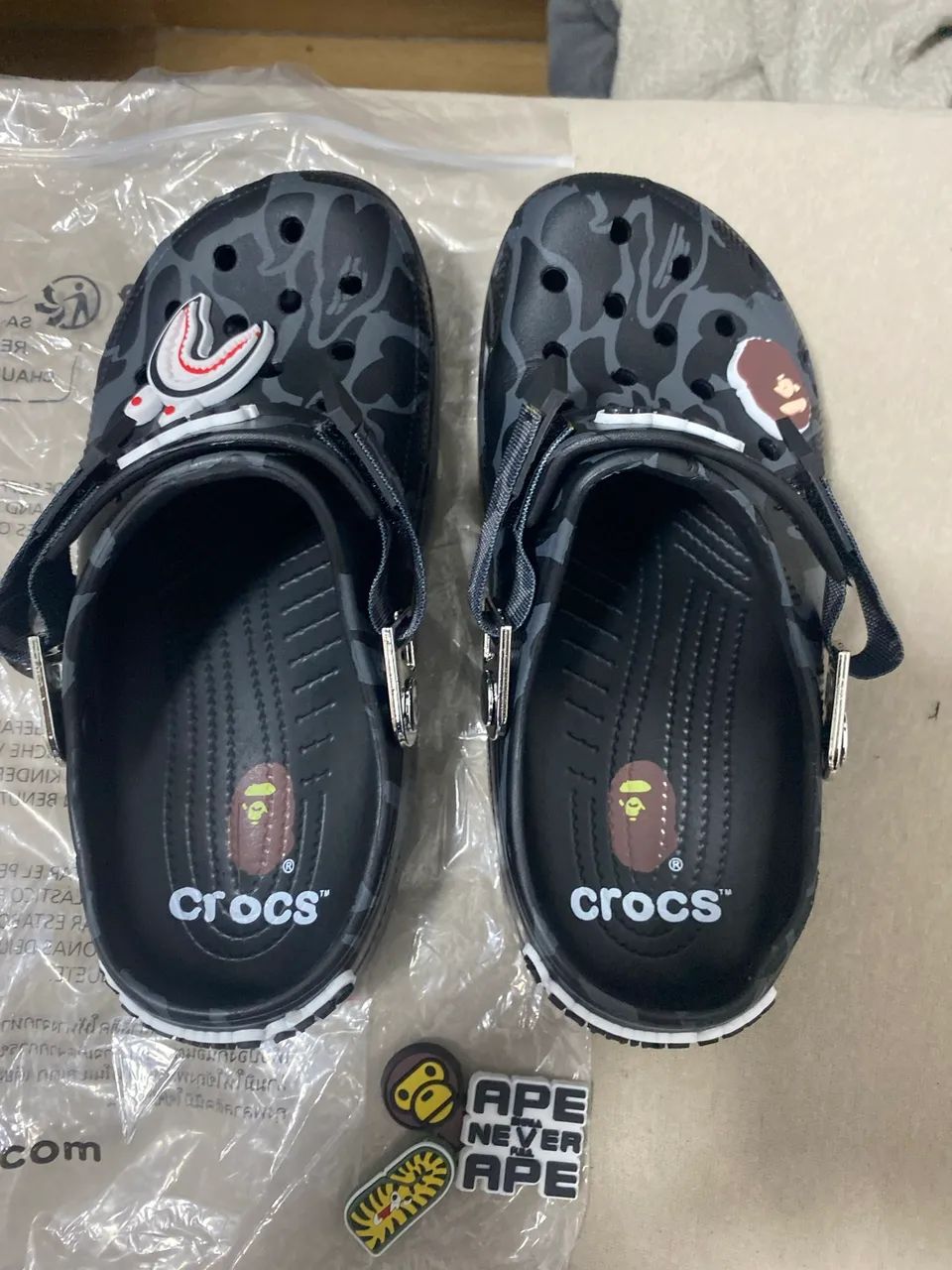 Crocs bape importado  - Foto 4
