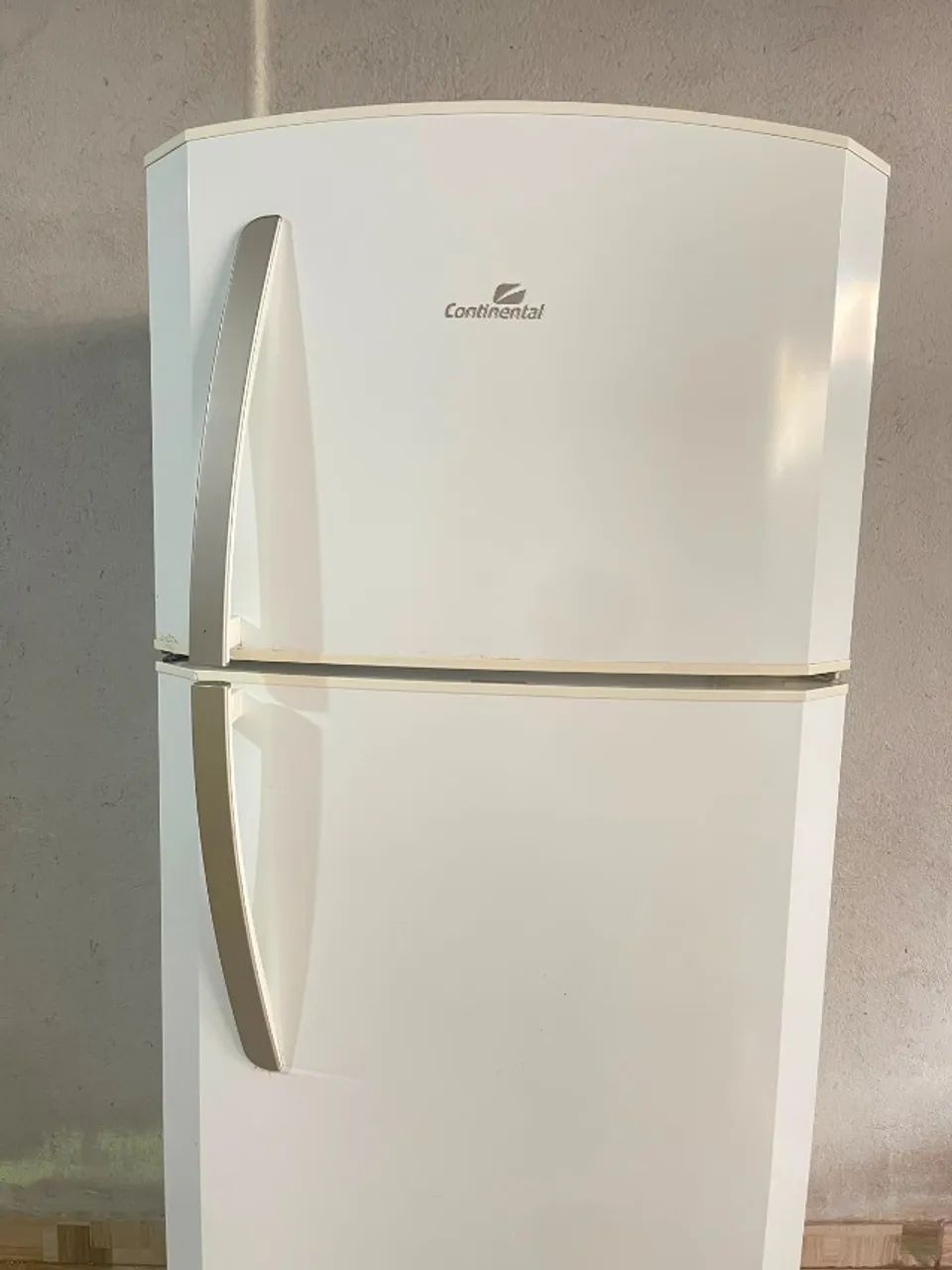 Geladeira Continental 