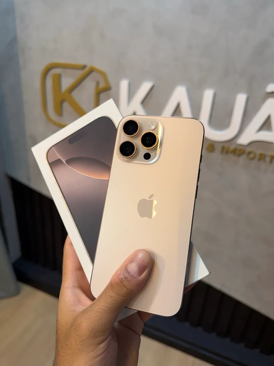 Iphone 16 pro max 256 gb desert - Celulares e Smartphones - Centro