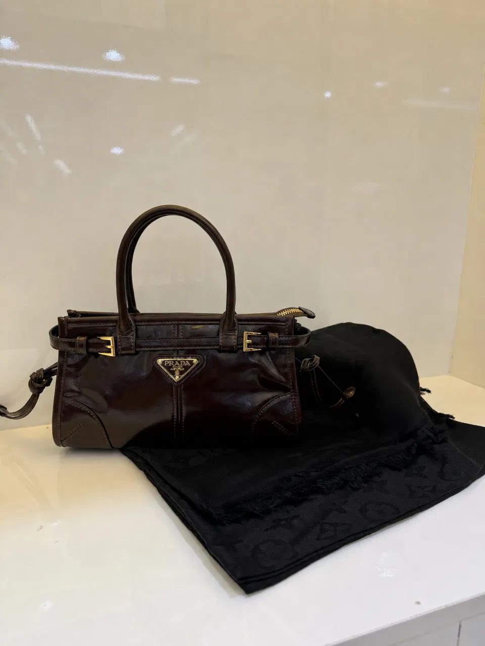 Prada bonnie mini tote bag marrom - Foto 2