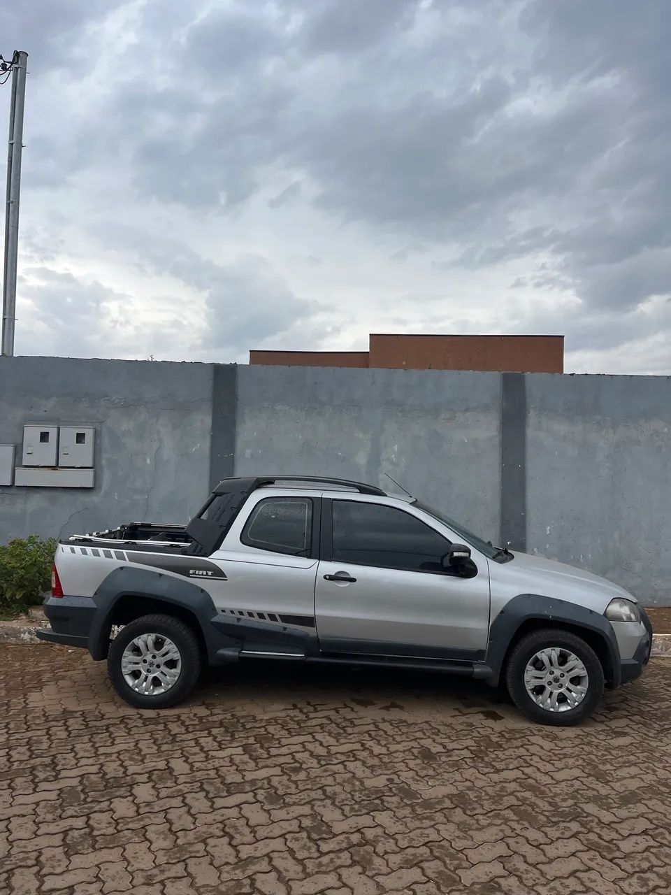 Fiat Strada Adventure1.8/ 1.8 Locker Flex CD 2012 - Foto 3