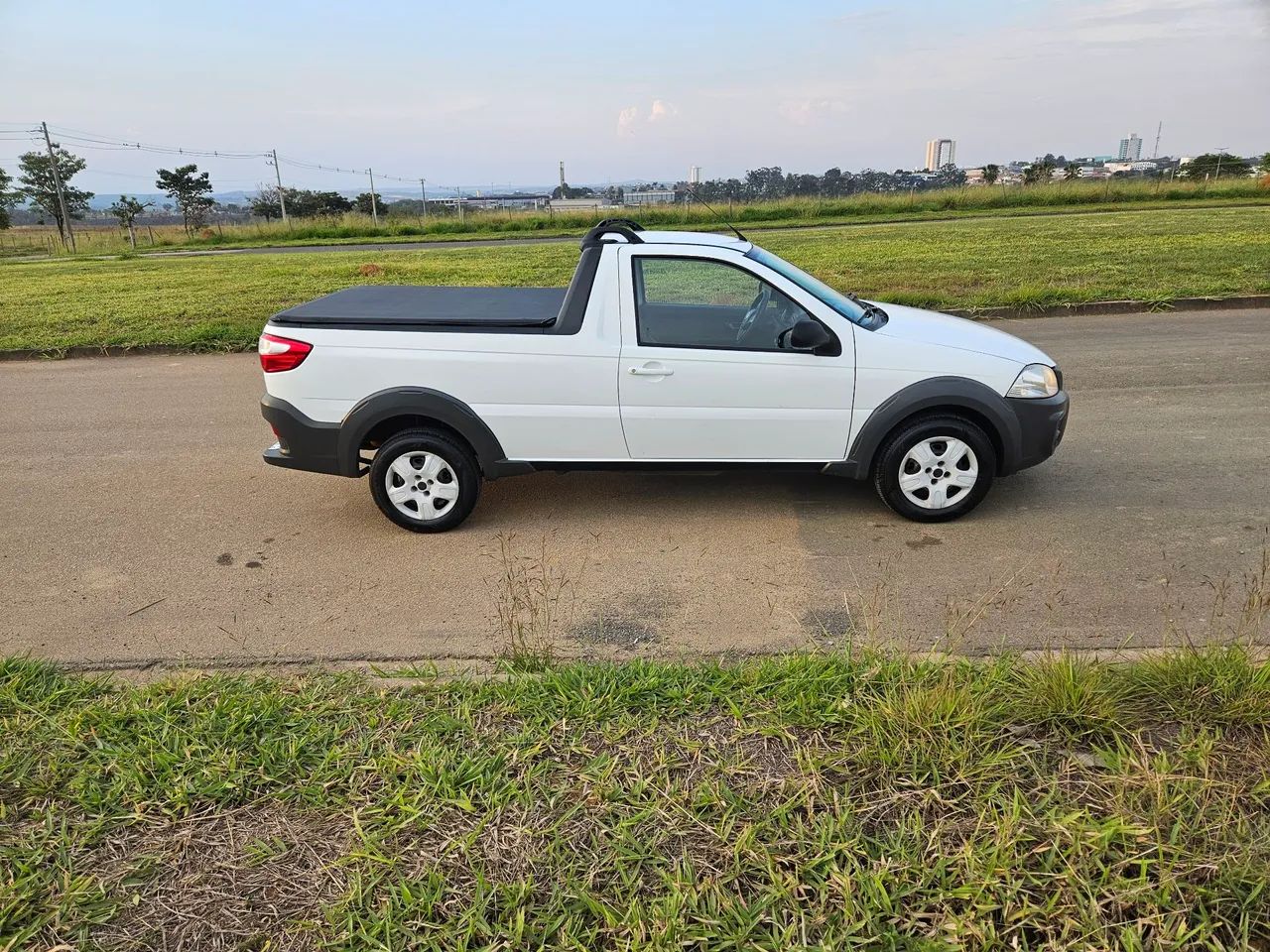 Fiat Strada Working Hard 1.4 Fire Flex 8V CS 2017 - Foto 5