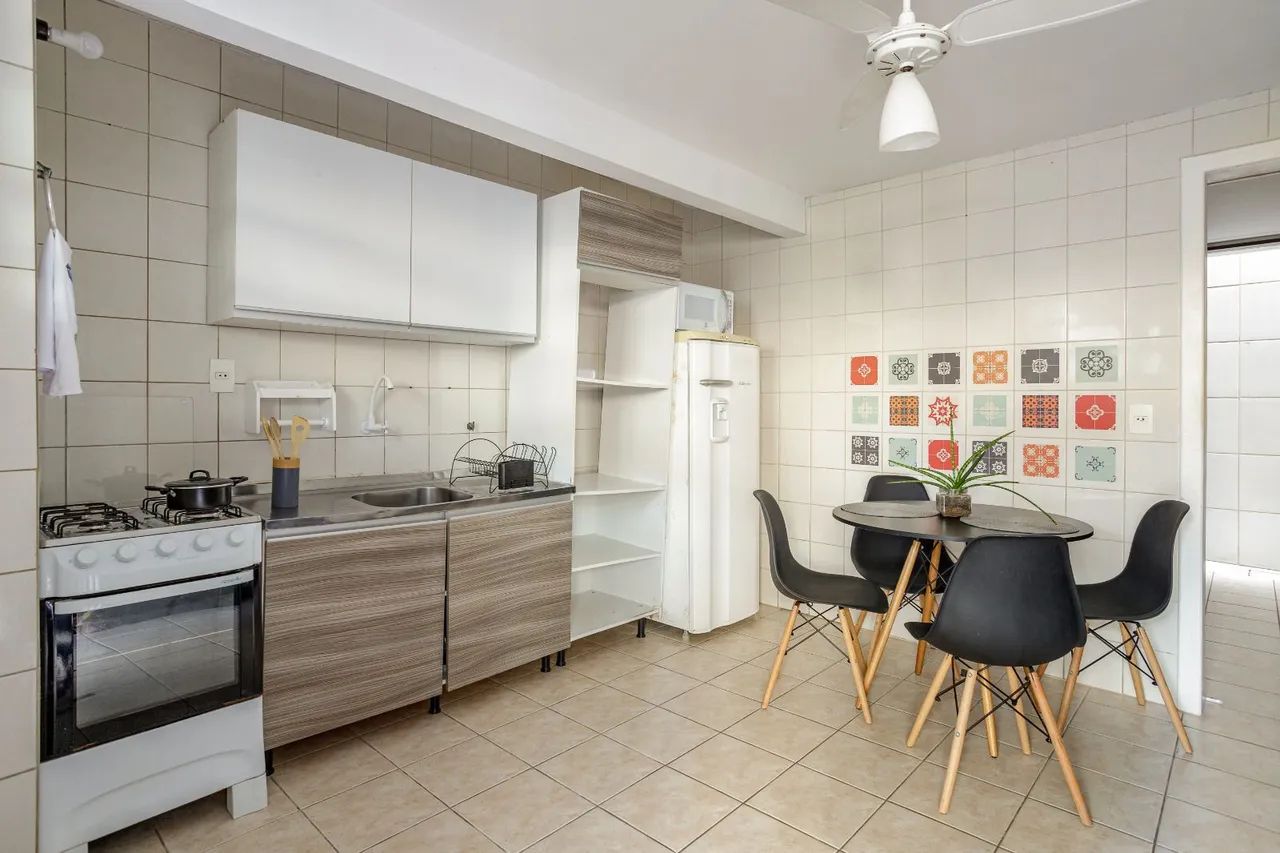 Alugo hermoso apartamento mensual 50 metros da praia Barra da lagoa - Foto 3