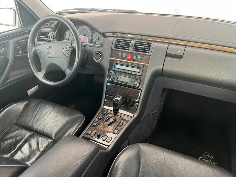 Mercedes-Benz E-320 E-320 2001 - Foto 4