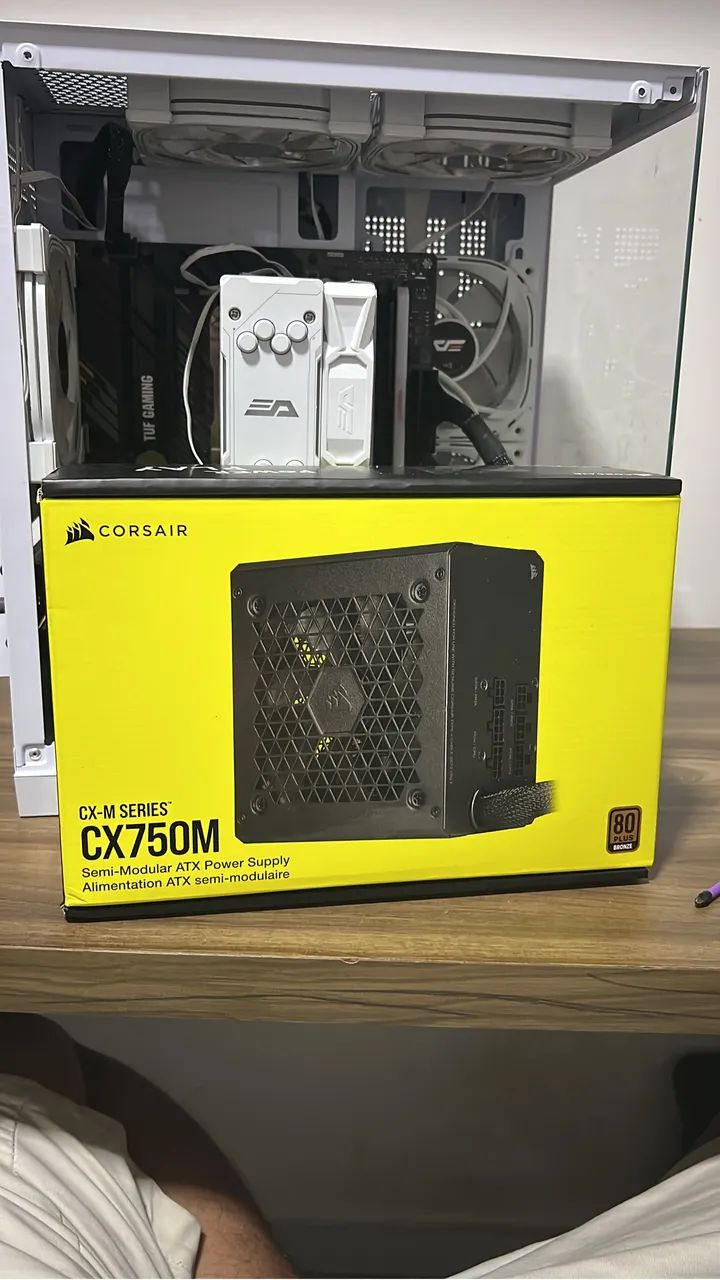 Fonte Corsair 750M SemiModular
