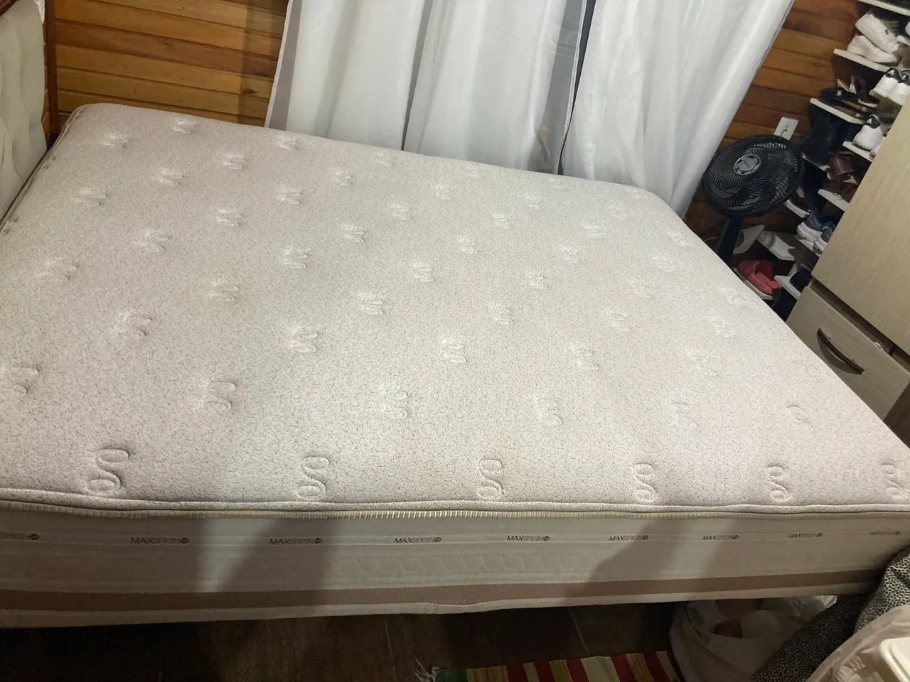Vendo colchão herval scotland molas maxspring king size 193x203x33 - Foto 3