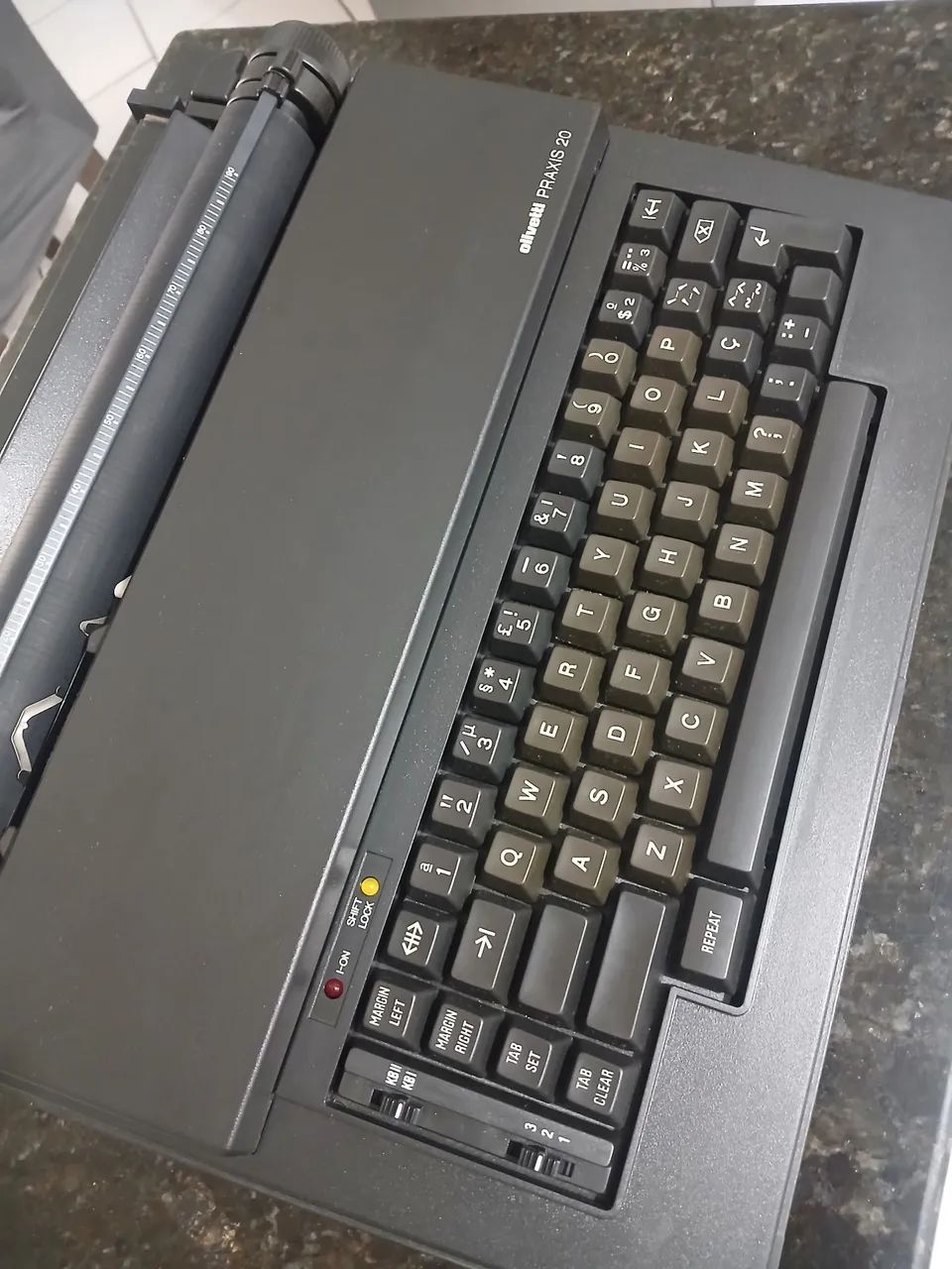 Maquina de escrever eletrica 