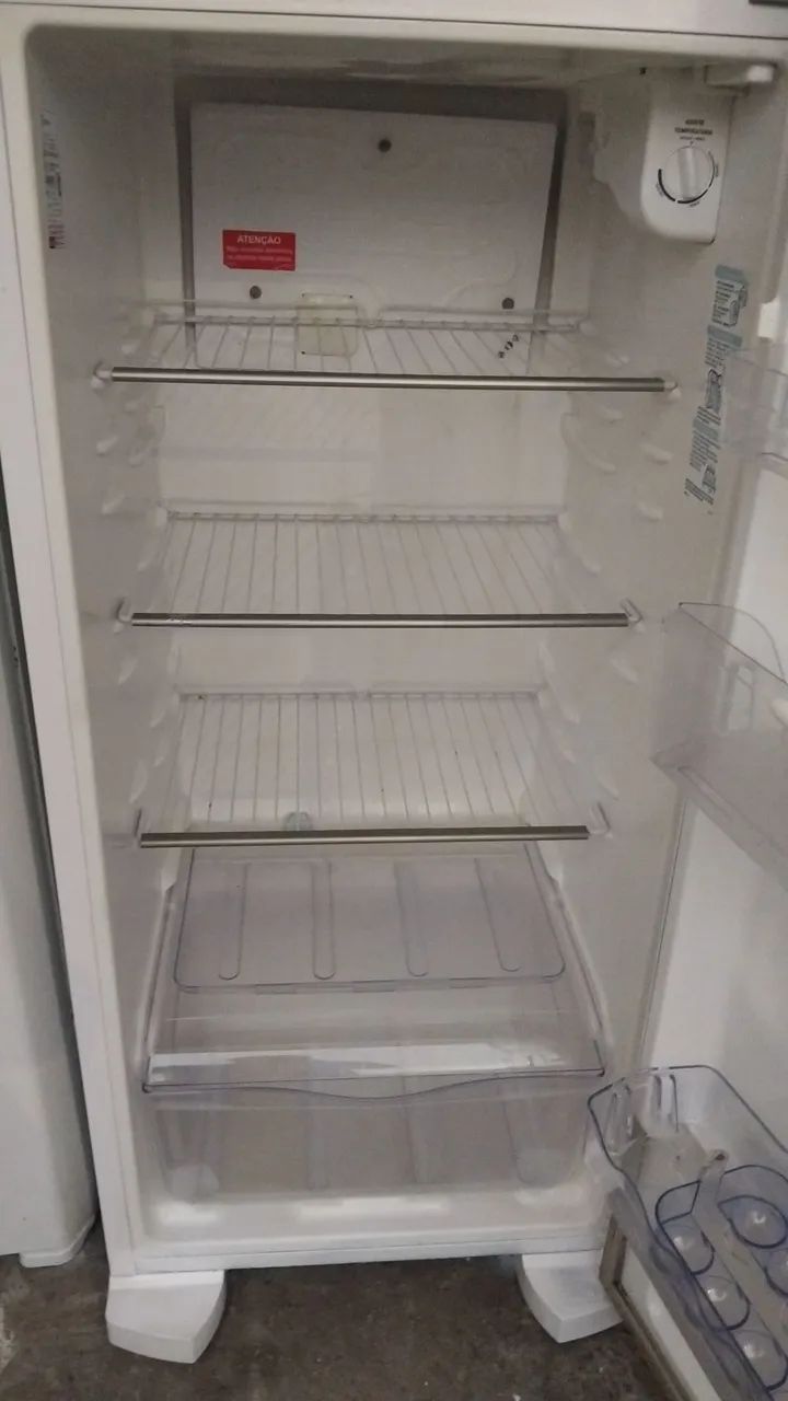 Geladeira Electrolux 260 litros  - Foto 3