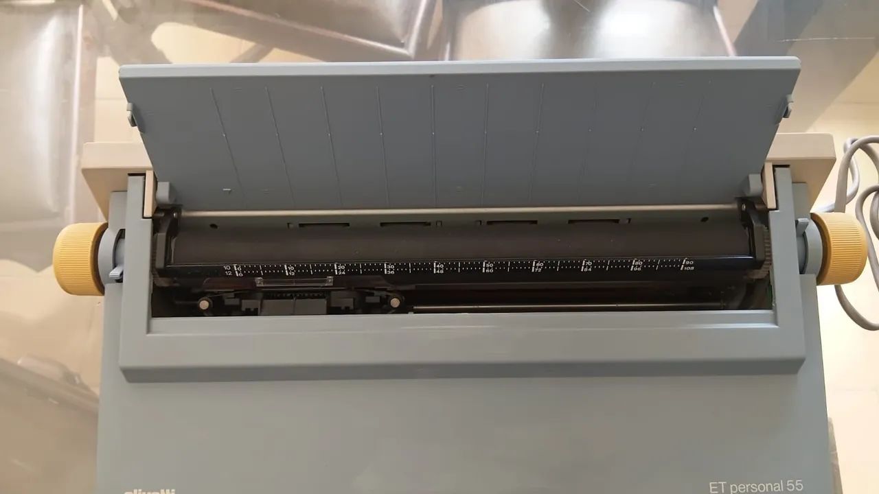 Máquina de escrever olivetti - Foto 3