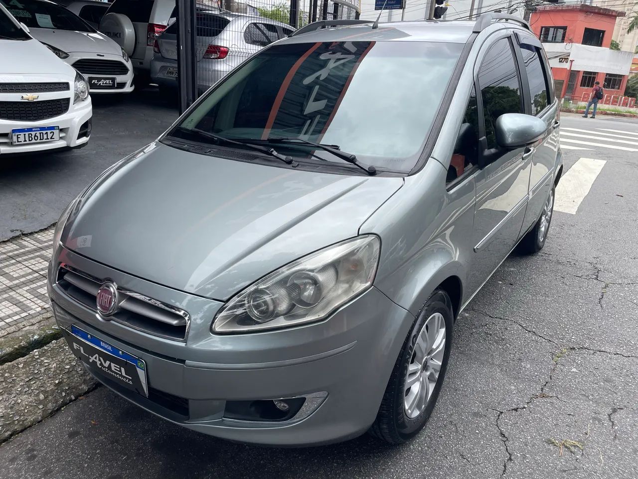 Fiat Idea Attractive 1.4 Fire Flex 8V 5P 2014
