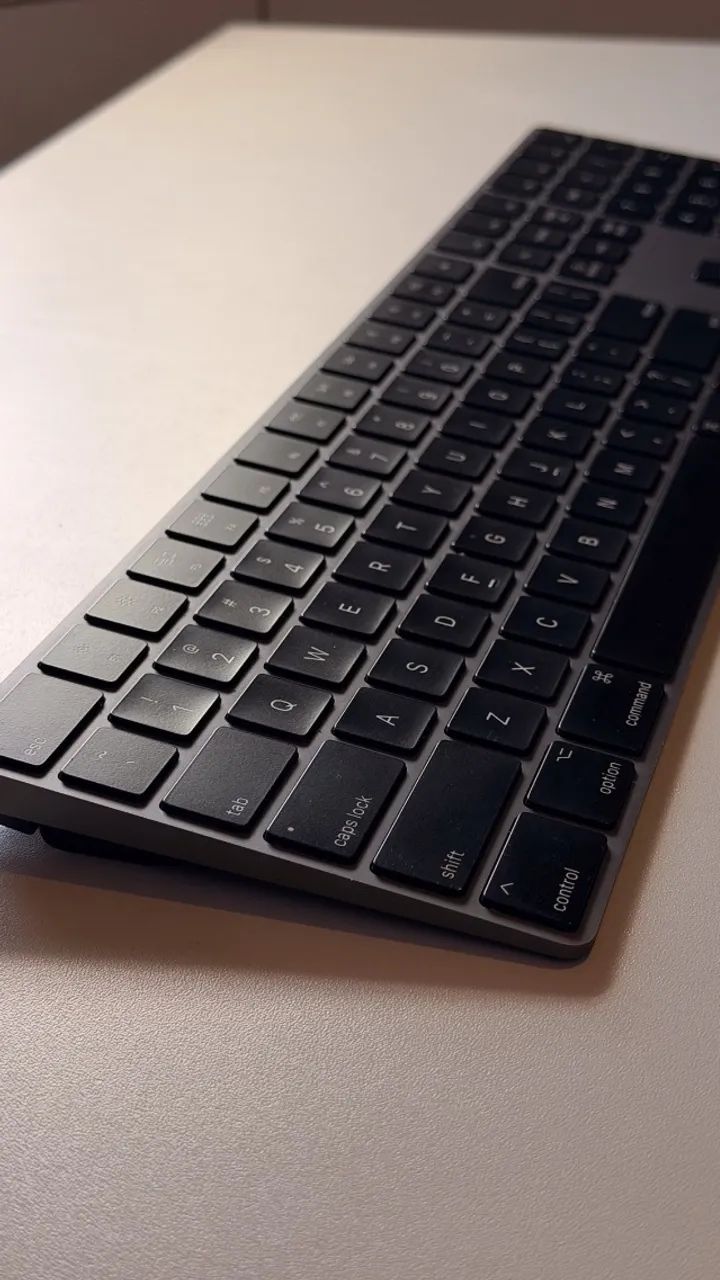Teclado Apple Magic Keyboard (space Gray) sem Touch ID