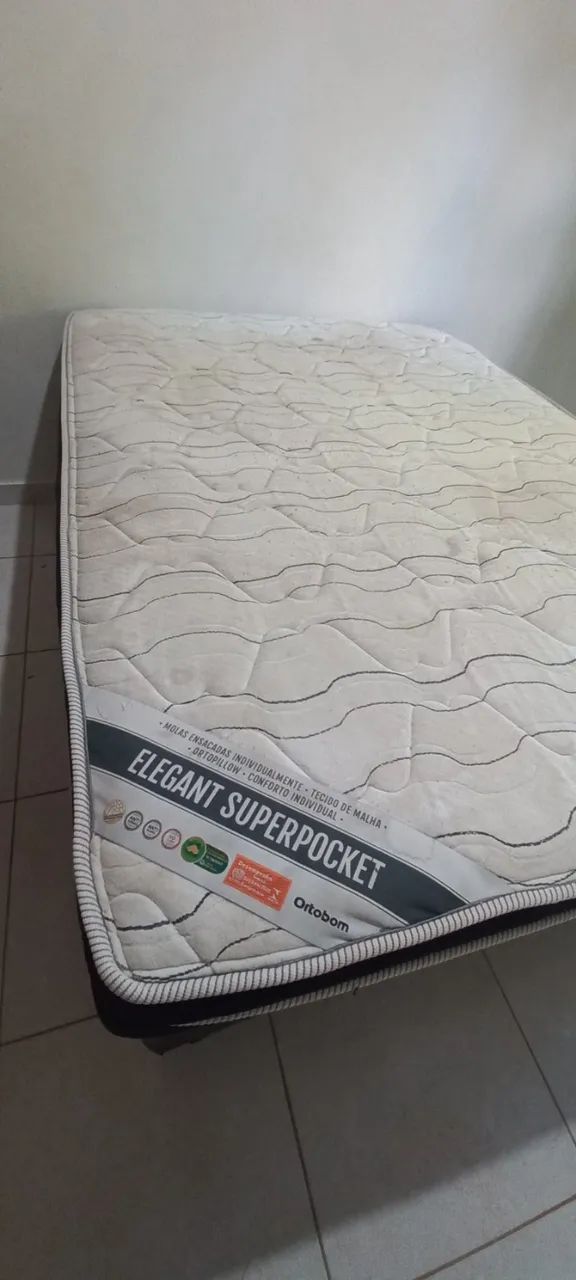 Cama  ox casal com colchão, muito bom estado